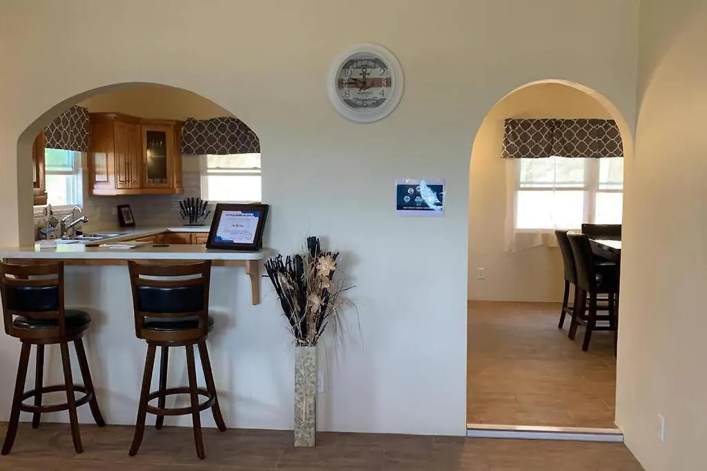The Pearl - Spacious Air Conditioned 3Bd, 2Bth Villa With Gorgeous Views Old Road