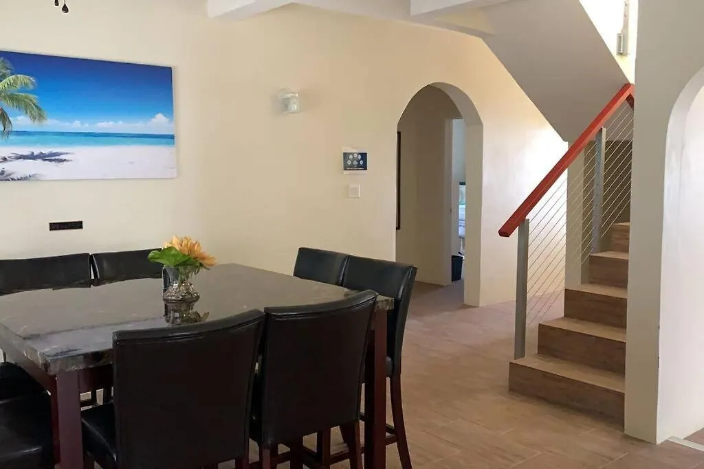 The Pearl - Spacious Air Conditioned 3Bd, 2Bth Villa With Gorgeous Views Old Road