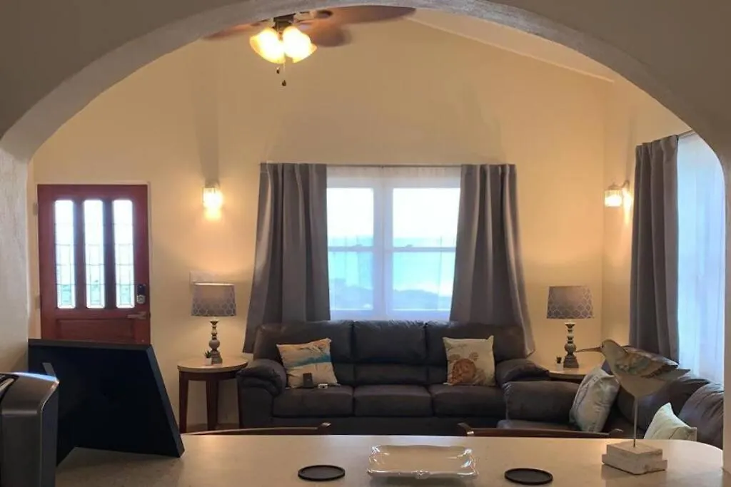 The Pearl - Spacious Air Conditioned 3Bd, 2Bth Villa With Gorgeous Views Old Road