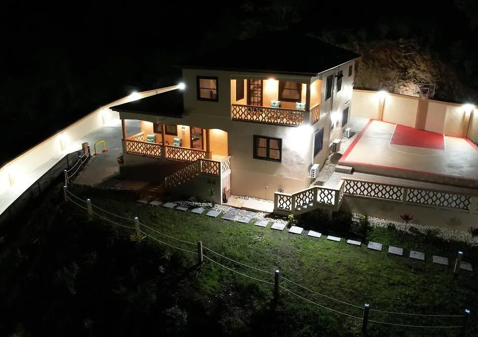 The Pearl - Spacious Air Conditioned 3Bd, 2Bth Villa With Gorgeous Views Old Road
