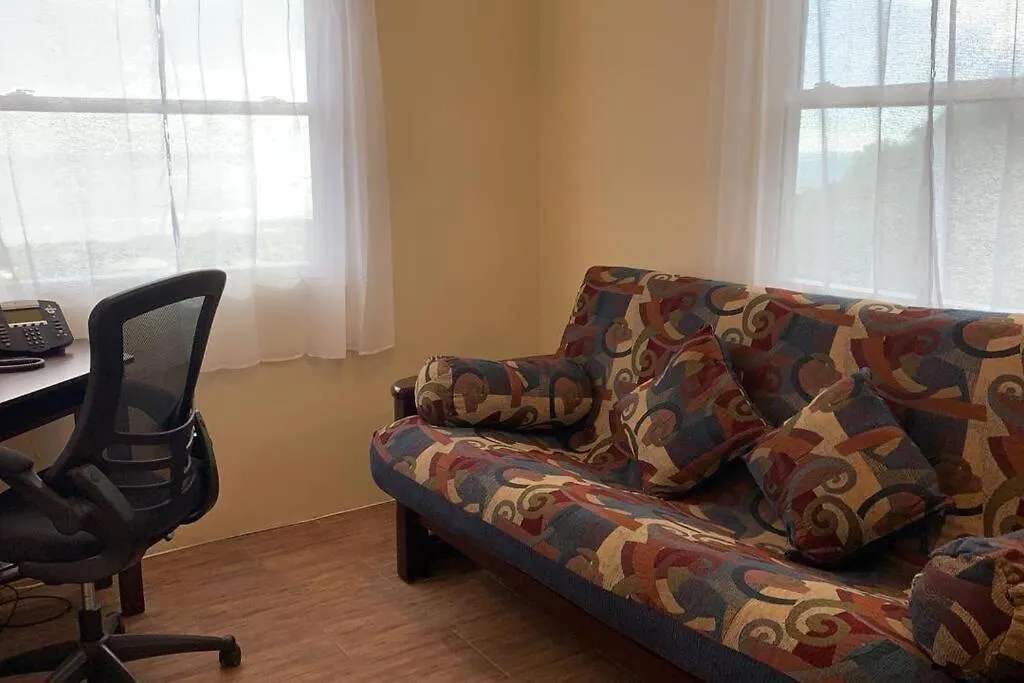 The Pearl - Spacious Air Conditioned 3Bd, 2Bth Villa With Gorgeous Views Old Road